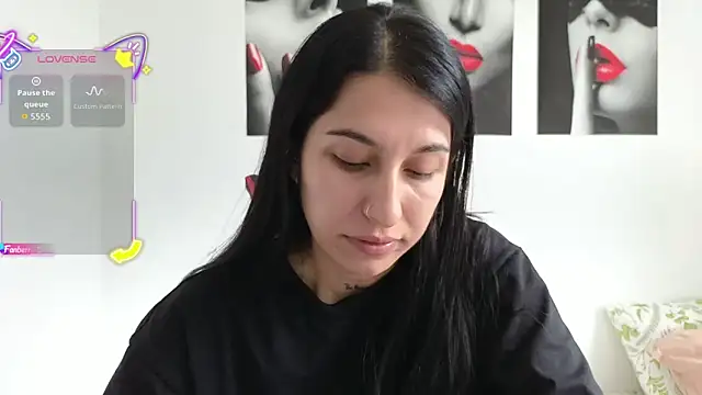 tammyandrade  online show from April 28, 1:16 pm