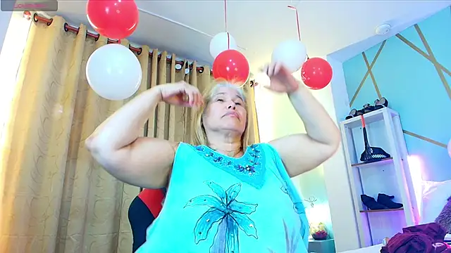 girl amada online show from September 18, 2:41 pm