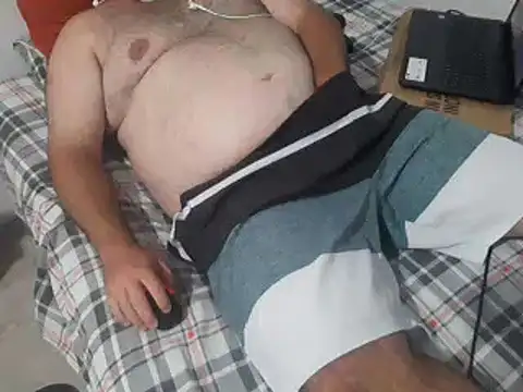 Snapshot of mfreitas005 chatting on February 18, 11:52 pm mfreitas005 online show from February 18, 11:52 pm