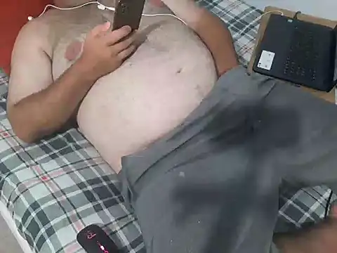 Snapshot of mfreitas005 chatting on February 27, 11:26 pm mfreitas005 online show from February 27, 11:26 pm