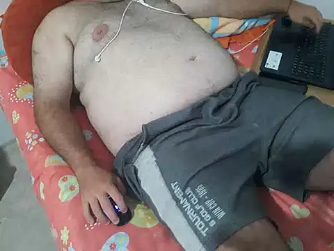 Snapshot of mfreitas005 chatting on March 20, 2:19 am mfreitas005 online show from March 20, 2:19 am