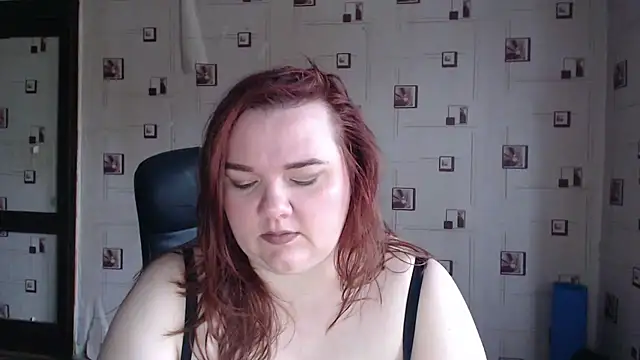 TasyaBigTTs online show from March 18, 5:10 am