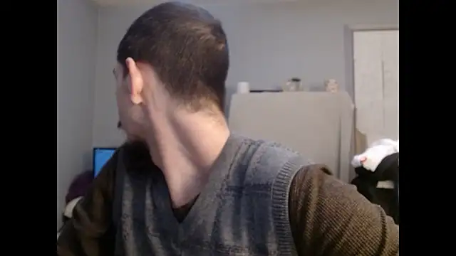 Snapshot of VanceFontaine chatting on November 1, 11:51 pm VanceFontaine online show from November 1, 11:51 pm