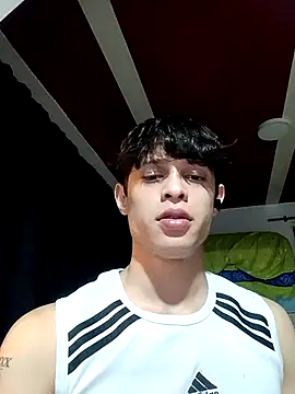 Snapshot of LilOwen_ chatting on March 11, 4:43 am LilOwen  online show from March 11, 4:43 am