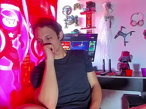 LilOwen  online show from June 11, 9:02 pm