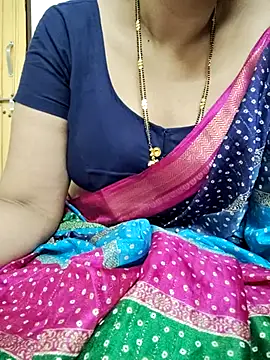 Snapshot of sunitha-3 chatting on March 18, 5:20 am sunitha-3 online show from March 18, 5:20 am