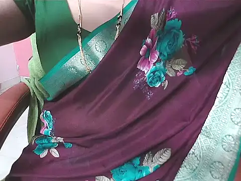 Snapshot of sunitha-3 chatting on September 16, 8:59 am sunitha-3 online show from September 16, 8:59 am