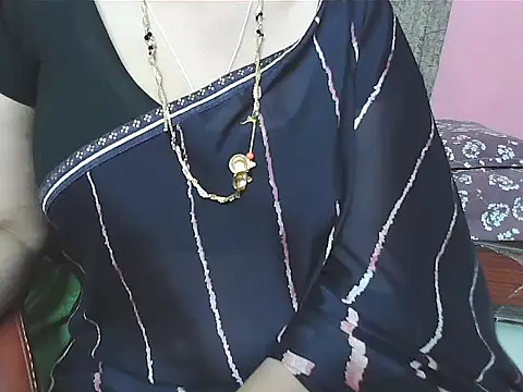 Snapshot of sunitha-3 chatting on October 22, 5:24 pm sunitha-3 online show from October 22, 5:24 pm