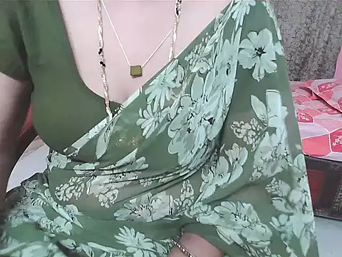 Snapshot of sunitha-3 chatting on October 27, 7:18 pm sunitha-3 online show from October 27, 7:18 pm