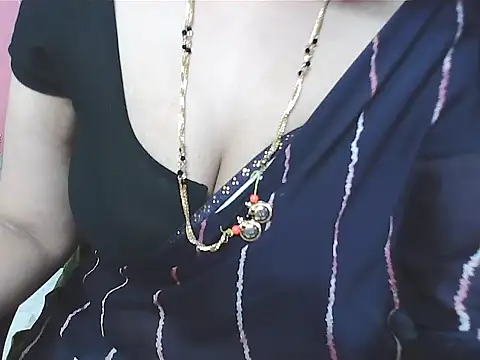 Snapshot of sunitha-3 chatting on November 11, 6:19 pm sunitha-3 online show from November 11, 6:19 pm