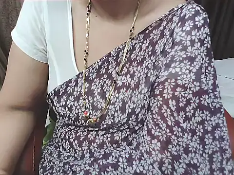 Snapshot of sunitha-3 chatting on November 22, 5:45 pm sunitha-3 online show from November 22, 5:45 pm