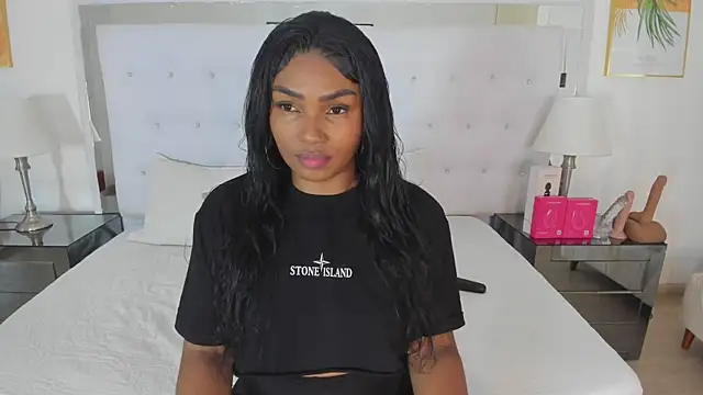 Isla Scott online show from April 22, 12:07 pm