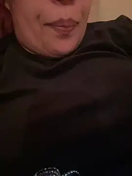 Snapshot of Samarr_9and chatting on December 8, 7:11 pm Samarr 9and online show from December 8, 7:11 pm