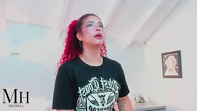 MizzHell online show from February 24, 4:21 am