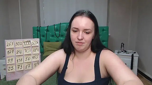 IsabelBlackberry online show from February 1, 12:05 pm