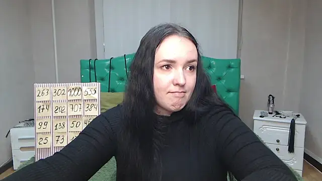 IsabelBlackberry online show from February 7, 9:05 am