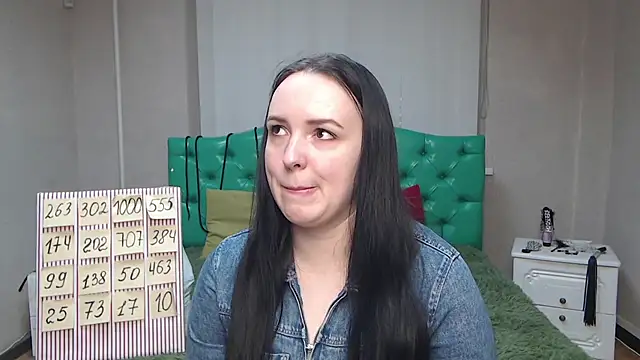 IsabelBlackberry online show from February 9, 7:05 am