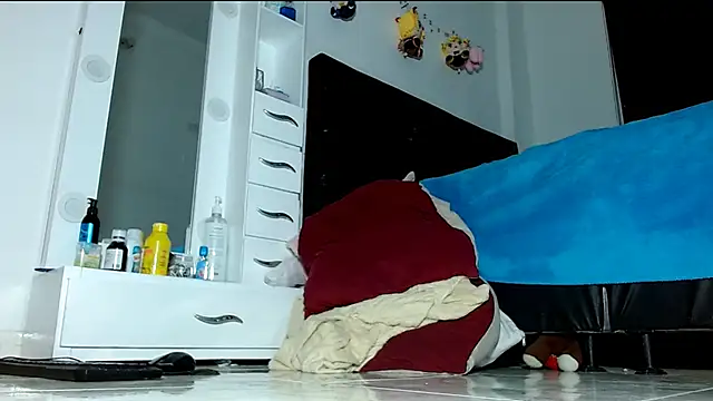 Deleon1995 online show from February 28, 7:03 pm