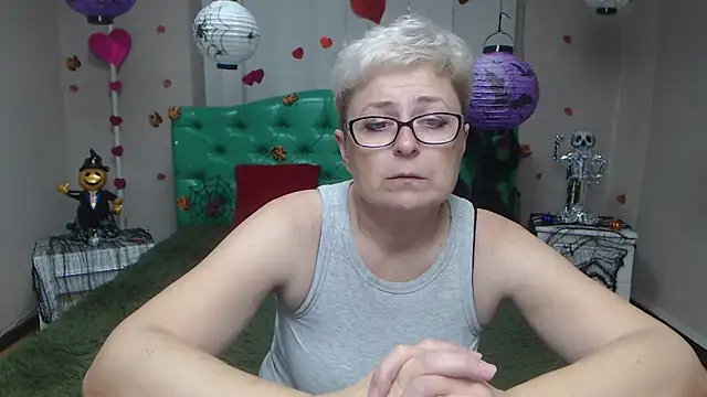 EmiliaGree online show from October 29, 6:09 pm