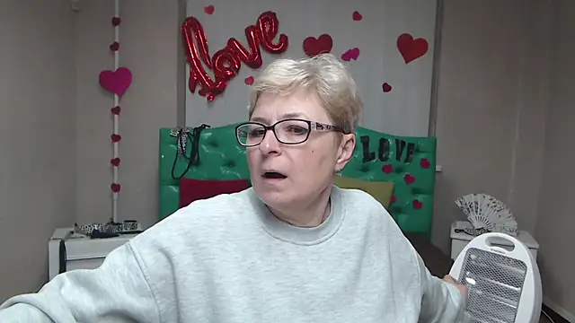 EmiliaGree online show from January 18, 8:23 pm