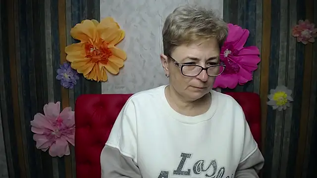 EmiliaGree online show from April 24, 5:04 pm