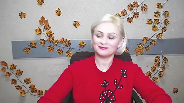 Snapshot of OliviaHorst chatting on December 5, 9:28 am OliviaHorst online show from December 5, 9:28 am