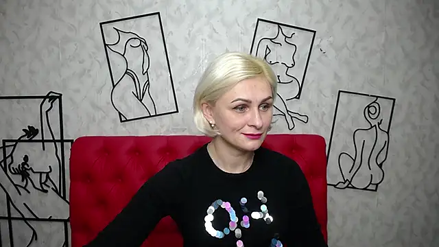 Snapshot of OliviaHorst chatting on December 11, 4:31 pm OliviaHorst online show from December 11, 4:31 pm