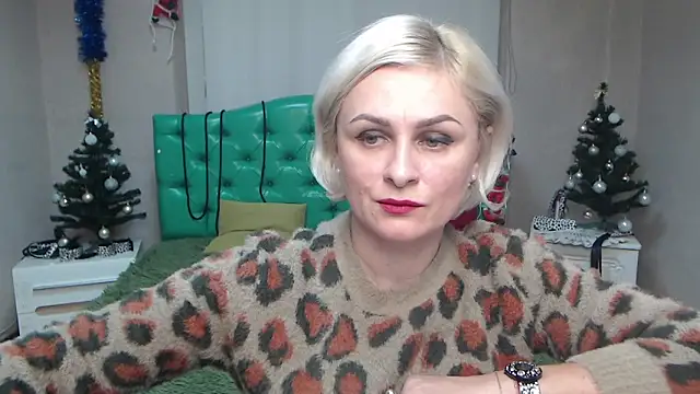 Snapshot of OliviaHorst chatting on December 18, 2:28 pm OliviaHorst online show from December 18, 2:28 pm