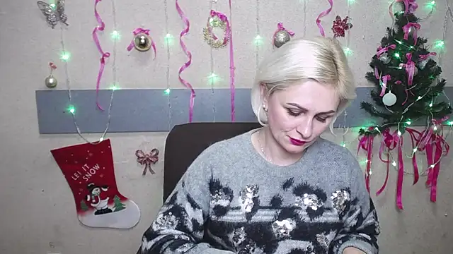 Snapshot of OliviaHorst chatting on December 21, 12:38 pm OliviaHorst online show from December 21, 12:38 pm