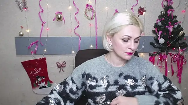 Snapshot of OliviaHorst chatting on December 21, 3:42 pm OliviaHorst online show from December 21, 3:42 pm