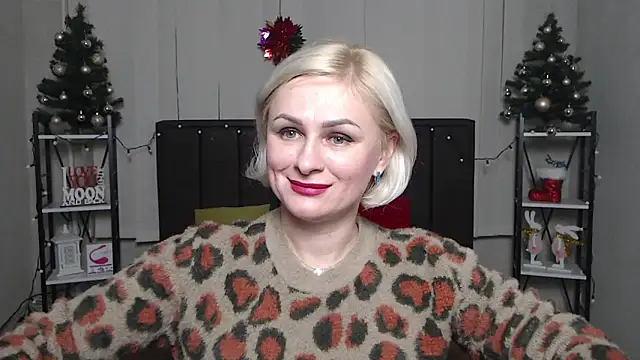 Snapshot of OliviaHorst chatting on December 25, 10:06 am OliviaHorst online show from December 25, 10:06 am