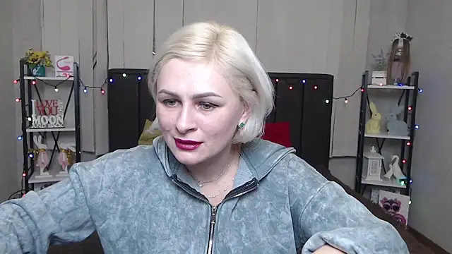 Snapshot of OliviaHorst chatting on January 22, 12:06 pm OliviaHorst online show from January 22, 12:06 pm