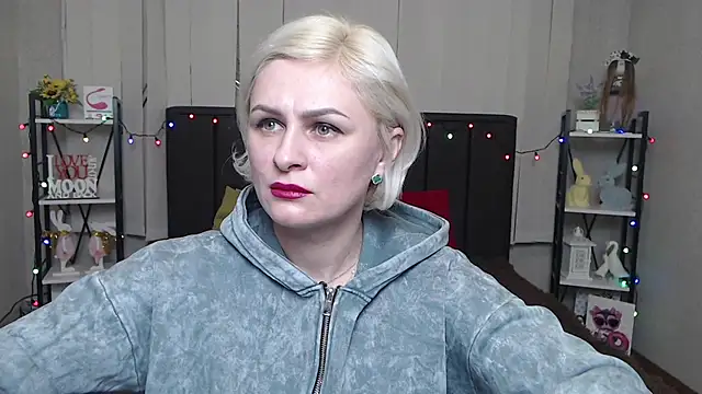 Snapshot of OliviaHorst chatting on January 22, 3:07 pm OliviaHorst online show from January 22, 3:07 pm