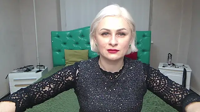 Snapshot of OliviaHorst chatting on January 29, 6:12 am OliviaHorst online show from January 29, 6:12 am