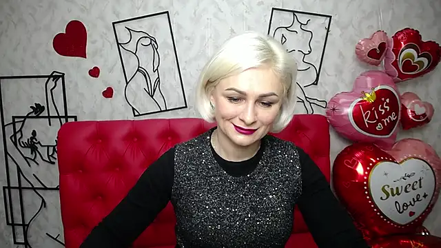 Snapshot of OliviaHorst chatting on February 15, 7:06 am OliviaHorst online show from February 15, 7:06 am