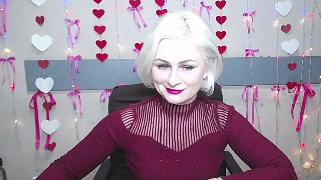 Snapshot of OliviaHorst chatting on February 20, 6:28 am OliviaHorst online show from February 20, 6:28 am