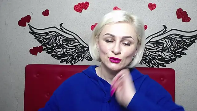 Snapshot of OliviaHorst chatting on March 8, 9:28 am OliviaHorst online show from March 8, 9:28 am