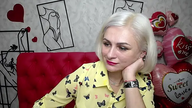 Snapshot of OliviaHorst chatting on March 15, 5:04 pm OliviaHorst online show from March 15, 5:04 pm