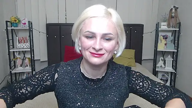 Snapshot of OliviaHorst chatting on October 8, 5:38 am OliviaHorst online show from October 8, 5:38 am