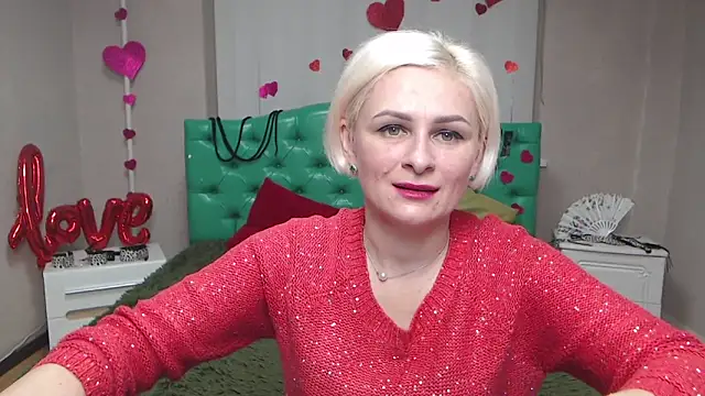 Snapshot of OliviaHorst chatting on November 23, 6:19 pm OliviaHorst online show from November 23, 6:19 pm