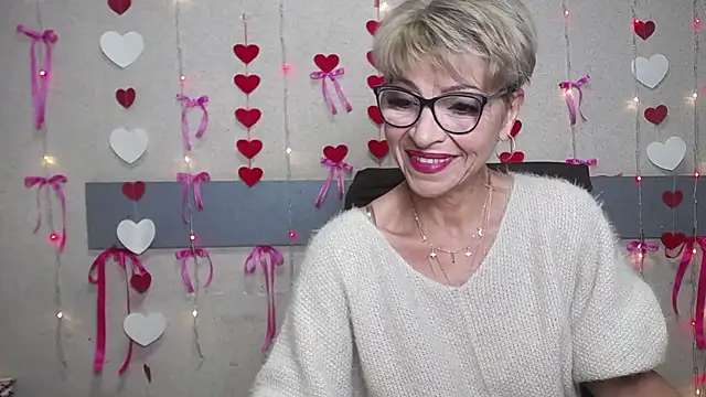 Snapshot of EllaBonito chatting on February 10, 6:20 am EllaBonito online show from February 10, 6:20 am