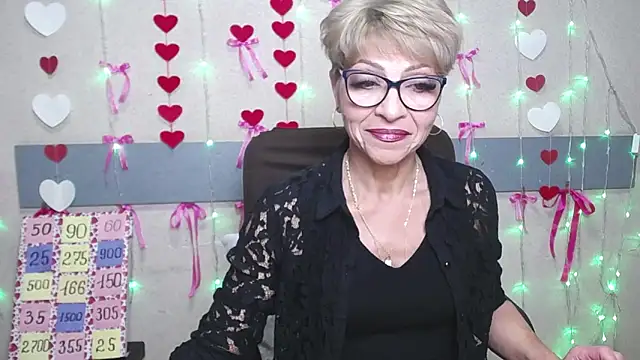 Snapshot of EllaBonito chatting on February 26, 6:37 am EllaBonito online show from February 26, 6:37 am