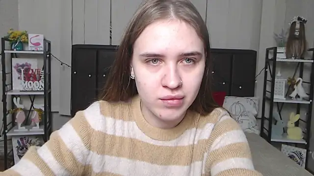 LauraHlot online show from November 16, 7:08 pm