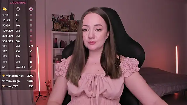 Snapshot of WalkingGirl chatting on January 27, 9:33 pm WalkingGirl online show from January 27, 9:33 pm