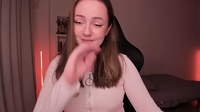 Snapshot of WalkingGirl chatting on January 28, 9:19 pm WalkingGirl online show from January 28, 9:19 pm