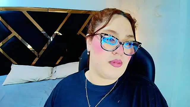 Snapshot of Camiila_Osorio chatting on June 6, 7:29 pm Camiila Osorio online show from June 6, 7:29 pm