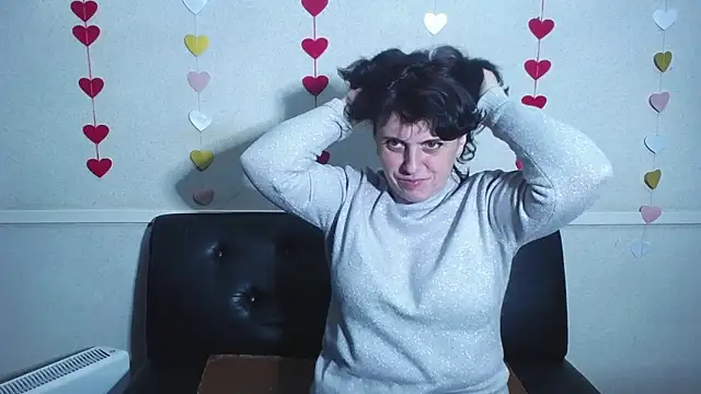 LuciaMii online show from January 28, 6:07 pm