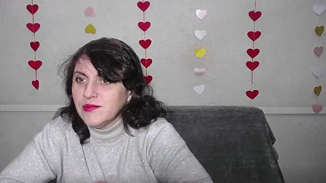 LuciaMii online show from February 17, 6:04 pm