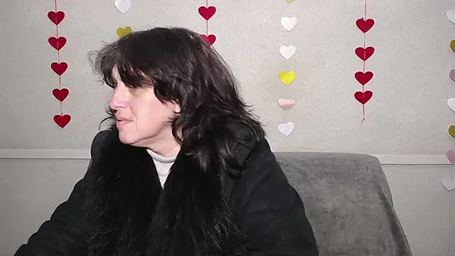 LuciaMii online show from February 28, 1:47 am