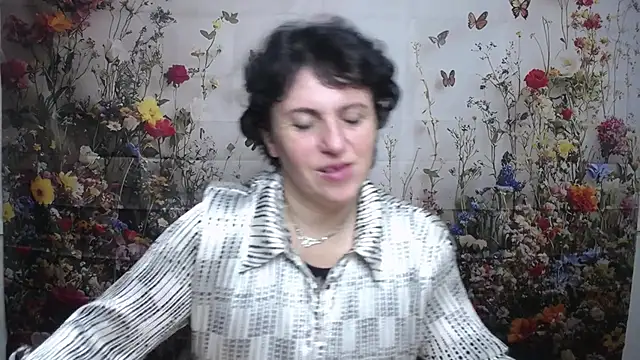 LuciaMii online show from September 22, 5:09 am